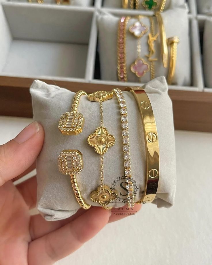 Jewellery & Bags
